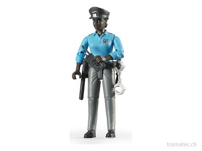 Bruder Polizistin mit dunklem Hauttyp und Zubehör